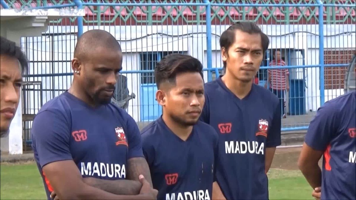 Suasana latihan Tim Madura United, di Stadion Gelora Ratu Pamekasan, Jawa Timur. (ist)