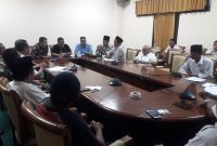 Suasana Rapat Koordinasi antara DPRD dan Panitia PAW Desa Baturasang, berlangsung di Gedung DPRD Kabupaten Sampang, Kamis (27/06/2019). (istimewa)