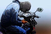 Terekam CCTV, Aksi Pencuri Motor Spesialis Rumah Kos