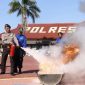 Latihan penggunaan APAR digelar untuk menambah skill anggota Polres Sumenep, Jawa Timur. (dok. humas polres sumenep) 