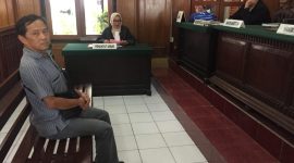 Bos Surabaya Country, Bambang Poerniawan, saat jalani sidang di PN Surabaya beberapa waktu lalu. (son/ SJ Foto/ dok)