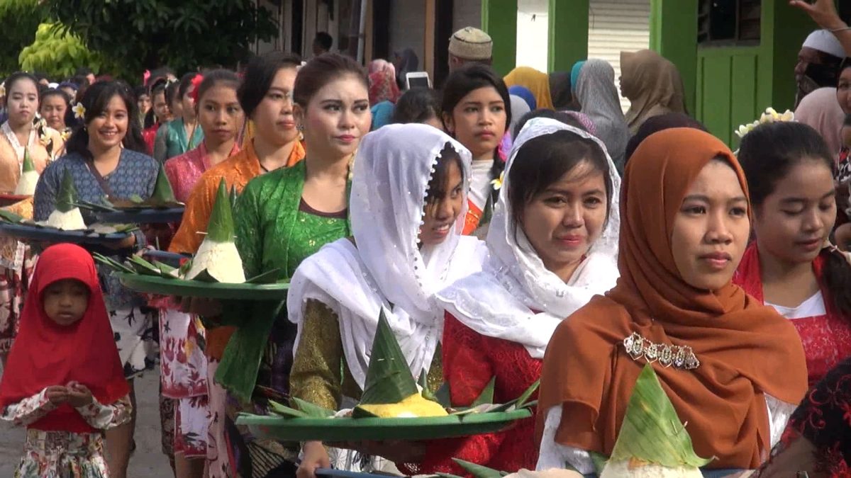 Petik laut menjadi salah satu agenda rutin tahunan di Pulau Masalembu. (Budi/ SJ foto/dok)