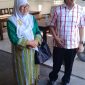 Nyai Hj. Dewi Khalifah ditemui Herman Dali Kusuma, saat berada di Gedung DPRD Sumenep, Jawa Timur, Senin, 26/08/2019. (dik/ SJ foto)