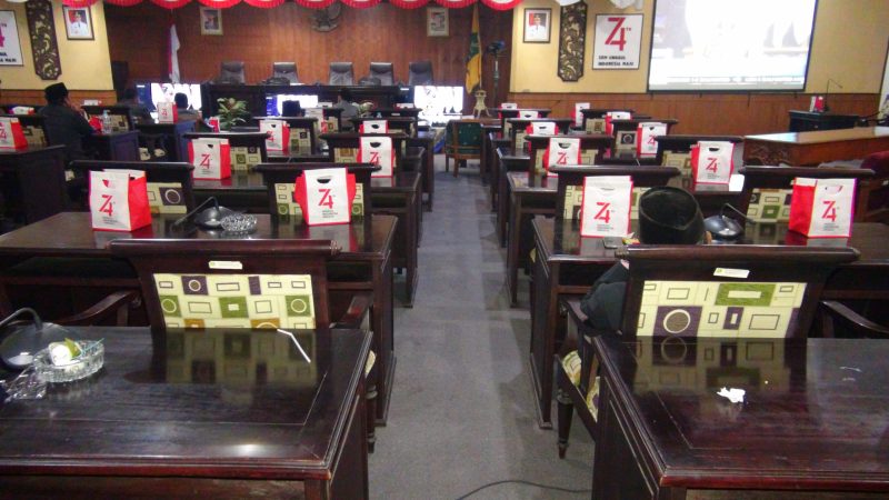 Suasana sidang paripurna mendengar pidato Presiden Jokowi berlangsung sepi. (Didik/ SJ foto)