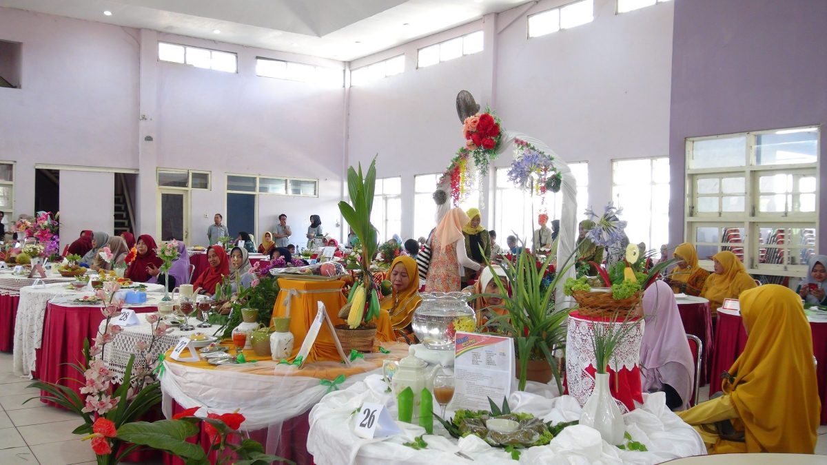 50 peserta ikuti festival kudapan yang digelar gabungan organisasi wanita (GOW) Sumenep, di gedung Korpri, Kota Sumenep, Selasa, 24/09/2019. (Farin/ SJ foto)