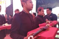 Dewan Mpu keris membawa sejumlah keris yang akan dijamas. (Farin/ SJ foto)