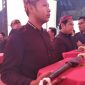 Dewan Mpu keris membawa sejumlah keris yang akan dijamas. (Farin/ SJ foto)