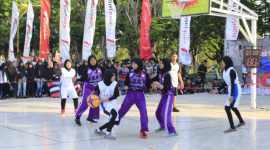 Lomba basket three on three digelar untuk memperingati Hari Perhubungan Nasional tahun 2019 di Sumenep. (Farin/ SJ foto)