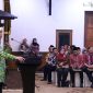 Gubernur Khofifah memberikan pengarahan Kepala Desa  penerima bantuan dana keuangan Desa tahap ke dua di Gedung Negara Grahadi, Kamis, 05/09/2019. (twitter pemprov jatim)
