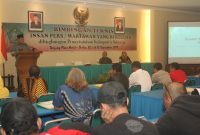 Bupati Sidoarjo, Saiful Ilah membuka Bimbingan Teknis Insan Pers di Hotel Tanjung Plaza, Prigen, Pasuruan. (Fahmi/ SJ foto)