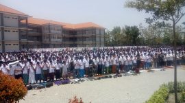 5000 santri Pondok Pesantren Tebuireng, Jombang, Jawa Timur, gelar shalat istisqa', Senin, 30/09/2019. (Mufid/SJ foto)