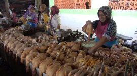 Pasar Anom Kota Sumenep menjadi penggerak ekonomi masyarakat Kabupaten Sumenep. (dok/ Didik/ SJ foto)