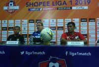 Pelatih Persib Bandung, Robert Rene Alberts temui wartawan dalam konferensi pers di Stadion Gelora Delta, Sidoarjo, Minggu, 22/09/2019. (Fahmi/ SJ foto)