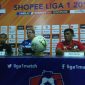 Pelatih Persib Bandung, Robert Rene Alberts temui wartawan dalam konferensi pers di Stadion Gelora Delta, Sidoarjo, Minggu, 22/09/2019. (Fahmi/ SJ foto) 