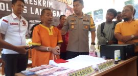 Polres Lamongan bongkar sindikat penipuan dengan modus mampu menggandakan uang. (Mahrus/ SJ Foto)