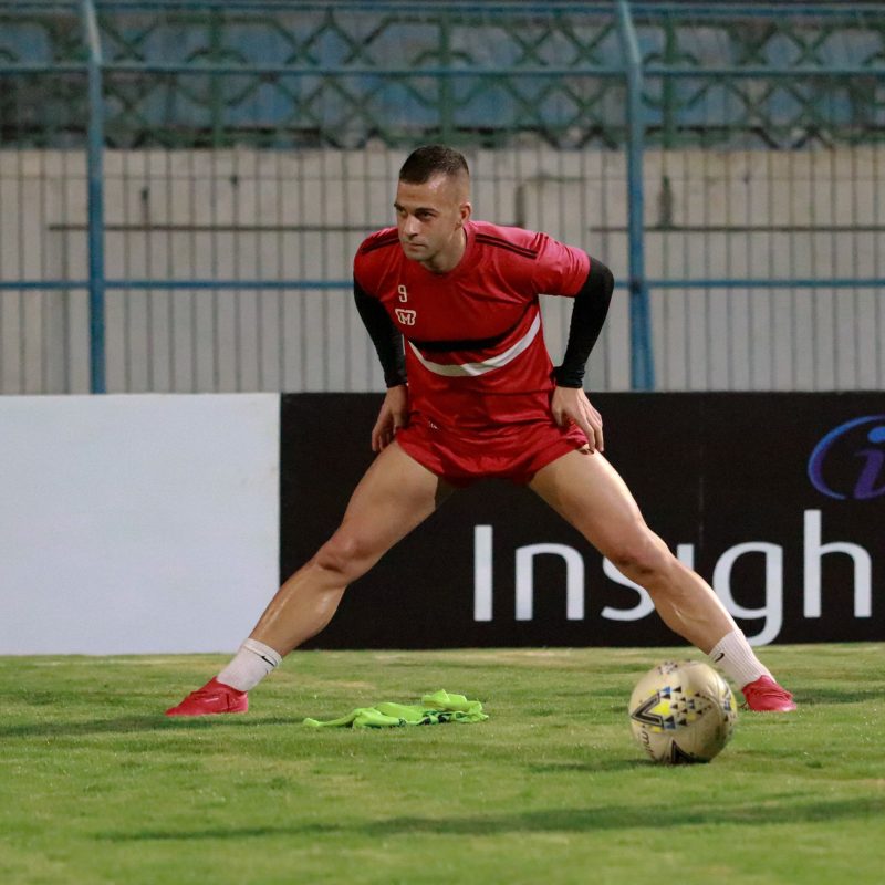 Aleksandar Rakic jalani official training jelang laga melawan Persib bandung di Stadion Gelora Bangkalan, Jawa Timur, Jumat, 04/10/2019. (foto: madura united)