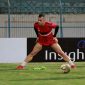 Aleksandar Rakic jalani official training jelang laga melawan Persib bandung di Stadion Gelora Bangkalan, Jawa Timur, Jumat, 04/10/2019. (foto: madura united)