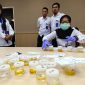 50 Petugas BNNP Jatim jalani tes urine mendadak, Kamis, 10/10/2019. (Joe/ SJ Foto)