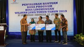 Penyaluran bantuan PKBL PT Pelinto III dilakukan di Gedung Terminal Penumpang Kapal Laut Gapura Surya Nusantara, Surabaya, Kamis, 03/10/2019. (Joe/SJ Foto)