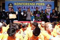 62 tersangka narkoba ditangkap Satnarkoba Polresta Sidoarjo. (Fahmi/ SJ foto)