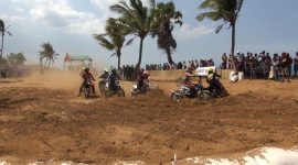 MERIAH: IMS Grass Track 2019 digelar di Sirkuit Pantai Slopeng, Kecamatan Dasuk, Sumenep, Jawa Timur, Minggu, 24/11/2019. (Didik/ SJ Foto)