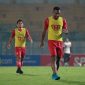 Andik Vermansyah dan Marckho Sandy jalani latihan tim di Stadion Gelora Bangkalan, Jawa Timur, Sabtu, 02/11/2019. (foto: madura united)