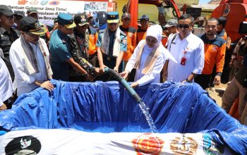 Kekeringan di Pulau Sapudi, Pemprov Jatim Salurkan 750.000 Liter Air Bersih Kekeringan di Pulau Sapudi, Pemprov Jatim Salurkan 750.000 Liter Air Bersih