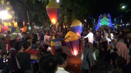 OPENING: Pelepasan Dhamar Korong tandai pembukaan Sumenep Spektakuler yang digelar di Taman Bunga, Kota Sumenep, Jawa Timur, Rabu, 27/11/2019. (Didik/ SJ Foto)