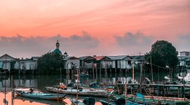 Wisata Bahari Sontoh Laut berada di kelurahan Greges, Asemrowo Surabaya. Sontoh Laut terus dikembangkan menjadi wisata alternatif bagi warga Kota Surabaya. (foto: istimewa) 