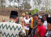 Anggota DPRD Sampang Diadang Warga Saat Sidak Proyek Bermasalah Anggota DPRD Sampang Diadang Warga Saat Sidak Proyek Bermasalah