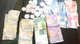 Barang bukti uang yang diamankan dari lokasi perjudian di Desa Duko, Kecamatan Rubaru, Sumenep, Jawa Timur. (Foto: istimewa)