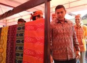 Wisata Tenun Ikat, Ajak Pengunjung Belajar Membuat Kain Tenun Wisata Tenun Ikat, Ajak Pengunjung Belajar Membuat Kain Tenun