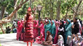Pride of Jayabaya, menjadi tema dalam gelaran Dhoho Fashion Street yang digelar di Kota Kediri, Jawa Timur, Kamis, 05/12/2019. (Inug/ SJ Foto)