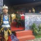 Pasukan kerajaan ikut berjaga di Pos Pengamanan Natal dan tahun bari di Blitar, Jawa Timur. Tidak hanya itu, bangunan pos juga tampak disulap menjadi miniatur Kerajaan Penataran. (Inug/ SJ Foto)