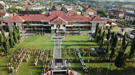 Apel pagi digelar ASN di. lapangan kantor Bupati Sumenep, Senin, 03/02/2020. (Polres for seputarjatim.com)