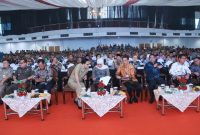 Gubernur Khofifah berharap pencairan Dana Desa dapat memacu pertumbuhan ekonomi di pedesaan. (Fahmi/SJ Foto) 