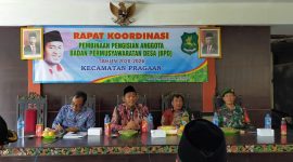 Wakil Bupati Sumenep, Achmad Fauzi, dan Kepala DPMD Sumenep, Mohammad Ramli, memimpin rapat koordinasi pengisian anggota BPD di Kecamatan Pragaan, Sumenep, Jumat, 28/02/2020. (foto: istimewa) 