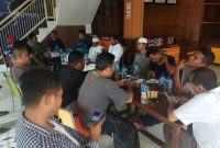 SUMENEP BANGKIT: Bincang kepulauan digelar Politisi Nasdem Abdul Azis Salim Syabibi di Jl Raung, Kota Sumenep, Minggu, 02/02/2020. (Didik/SJ Foto) 