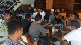 SUMENEP BANGKIT: Bincang kepulauan digelar Politisi Nasdem Abdul Azis Salim Syabibi di Jl Raung, Kota Sumenep, Minggu, 02/02/2020. (Didik/SJ Foto) 