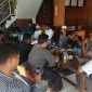 SUMENEP BANGKIT: Bincang kepulauan digelar Politisi Nasdem Abdul Azis Salim Syabibi di Jl Raung, Kota Sumenep, Minggu, 02/02/2020. (Didik/SJ Foto) 