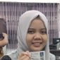 WASPADA CORONA: Maftuhatus Shobah, mahasiswi asal Sumenep memilih pulang ke tanah air pasca mewabahnya virus corona di Cina. (mg1/SJ Foto) 