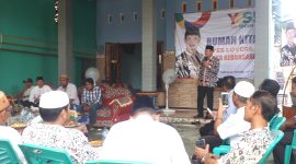 Sekda Lamongan mengutus timnya ambil formulir bacabup melalui Partai Demokrat, Selasa, 17/03/2020. (Mahrus/ SJ Foto) 