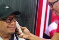 Rahmat Darmawan, pelatih Madura United jalani tes kesehatan untuk mengantisipasi virus covid-19 beberapa waktu lalu. (foto: twitter maduraunited)  