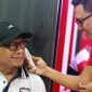 Rahmat Darmawan, pelatih Madura United jalani tes kesehatan untuk mengantisipasi virus covid-19 beberapa waktu lalu. (foto: twitter maduraunited)  