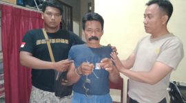 tersangka diamankan petugas berikut barang bukti sabu-sabu. (*/SJ Foto) 
