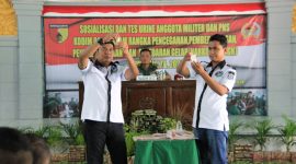 Kodim 0812 Lamongan bekerjasama dengan Polres Lamongan lakukan tes urine bagi prajurit, Rabu, 11/03/2020. (Mahrus/SJ Foto) 