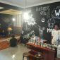 Suasana Cafe Nara yang bernuansa etnik, Minggu malam, 29/03/2020. (Didik/SJ Foto) 