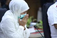 Gubernur Jatim Khofifah Indar Parawansa saat menghadiri Istighosah Kubro malam Nisfu Sya'ban beberapa waktu lalu. (Fahmi/SJ Foto/dok) 