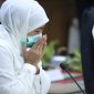 Gubernur Jatim Khofifah Indar Parawansa saat menghadiri Istighosah Kubro malam Nisfu Sya'ban beberapa waktu lalu. (Fahmi/SJ Foto/dok) 