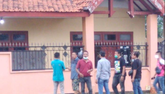 Tim Densus 88 Geledah Rumah Terduga Teroris di Sidoarjo